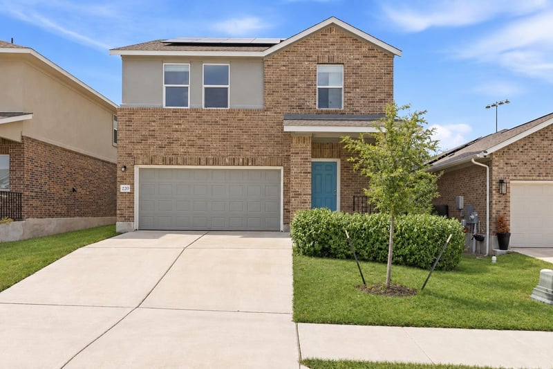 220 Standing Rock LN, Marble Falls, TX 78654