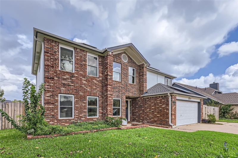 500 Hawthorne LN, Round Rock, TX 78664