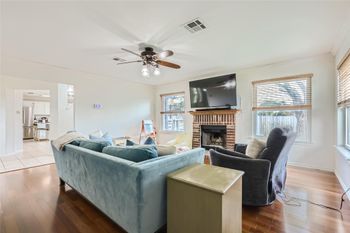 500 Hawthorne LN, Round Rock, TX 78664