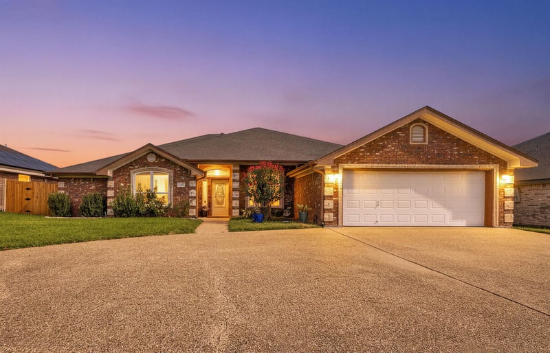 2105 Granex DR, Killeen, TX 76542