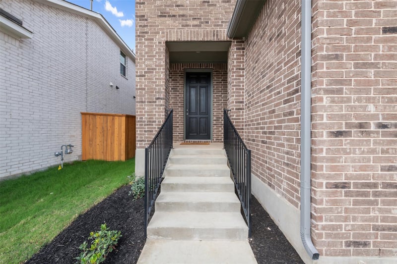 205 Hat Creek DR, Liberty Hill, TX 78642