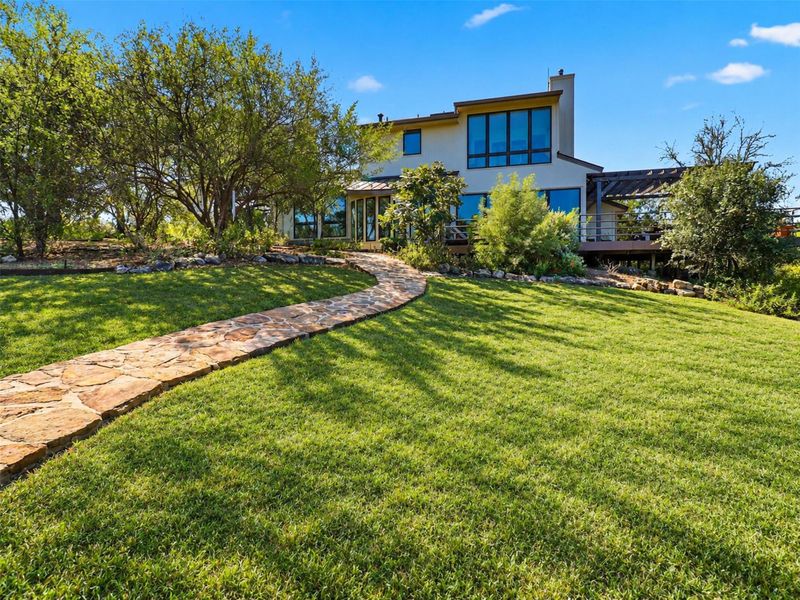 100 Derby DR, Spicewood, TX 78669