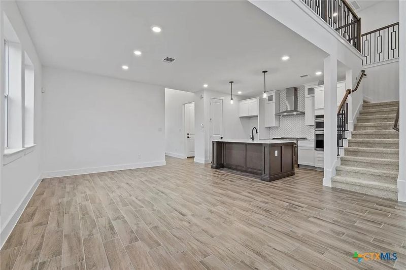 165 Arena DR, Liberty Hill, TX 78642
