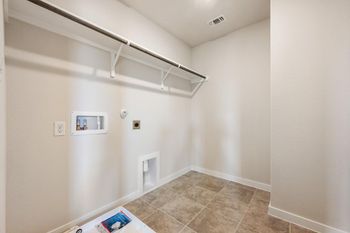 140 Arlington Park Loop, Hutto, TX 78634