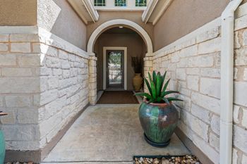 512 Martin Creek LN, Georgetown, TX 78633