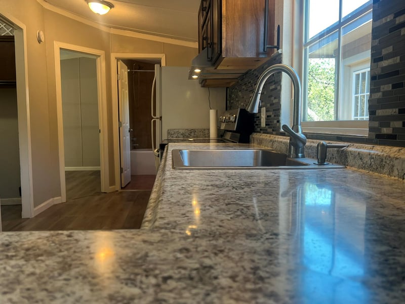 105 Oak LN, Dripping Springs, TX 78620