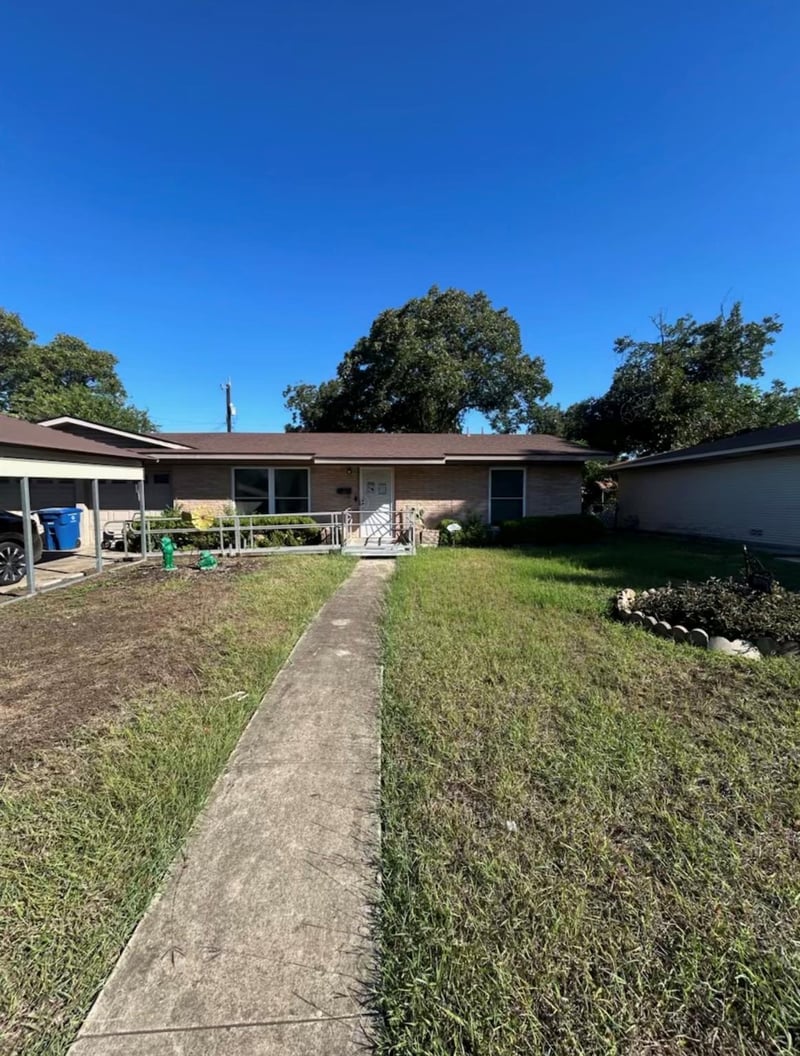 4923 Stoneleigh DR, San Antonio, TX 78220