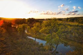 1117 River Bank LN, Georgetown, TX 78628