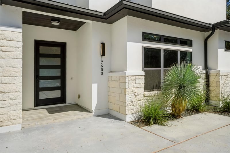 17600 Regatta View DR, Jonestown, TX 78645