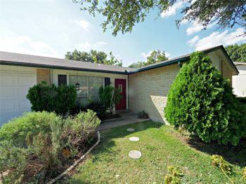 1503 Meadows DR, Round Rock, TX 78681