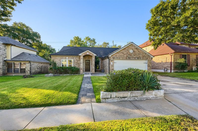 2223 Mockingbird DR, Round Rock, TX 78681