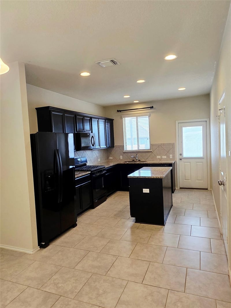 509 Coffee Berry DR, Georgetown, TX 78626