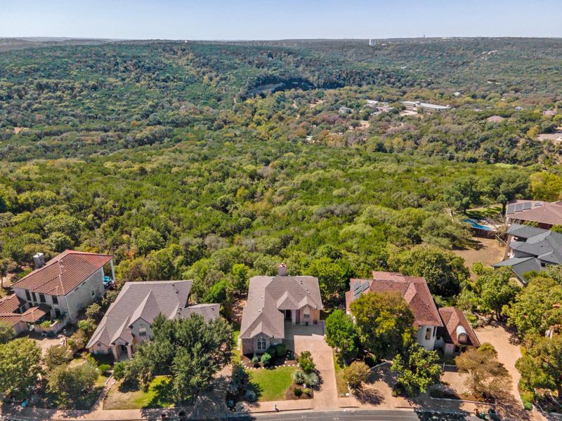 8802 Bluegrass DR, Austin, TX 78759