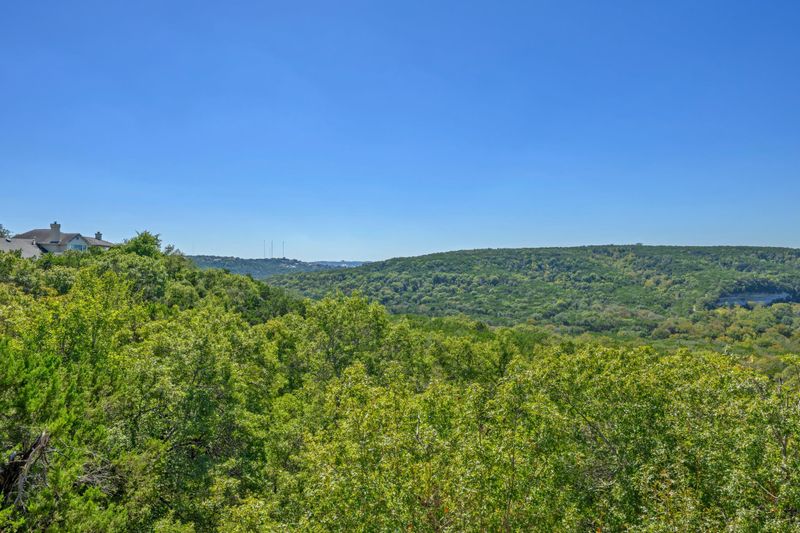 8802 Bluegrass DR, Austin, TX 78759