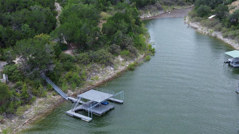 17604 Hunters HOLW, Jonestown, TX 78645