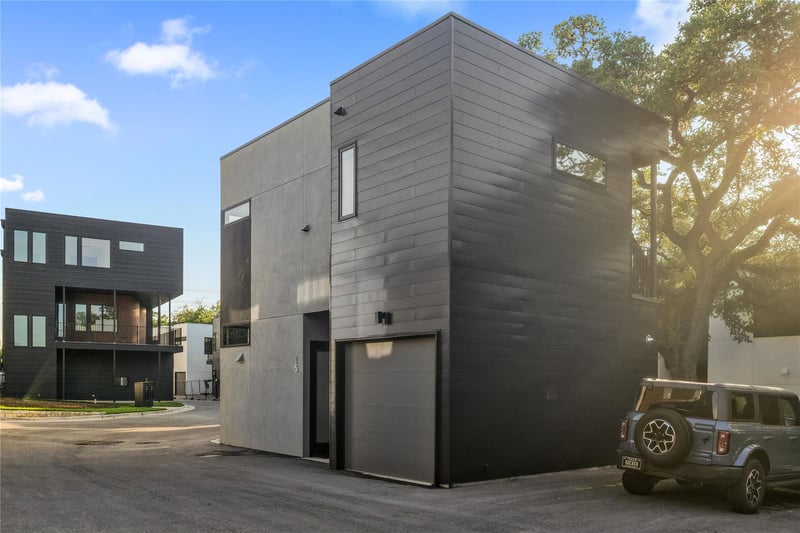 219 Lessin LN #15, Austin, TX 78704