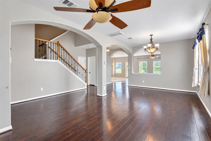 917 Abbeyglen Castle DR, Pflugerville, TX 78660