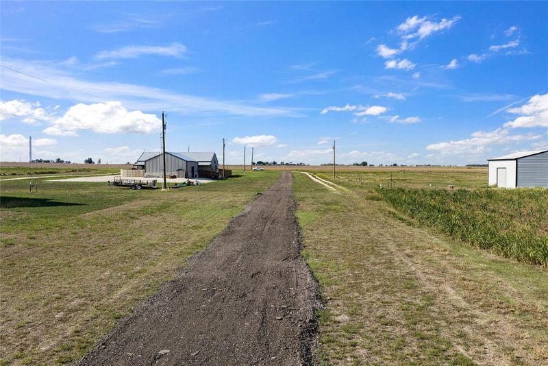 3017 Dolphin DR, Coupland, TX 78615
