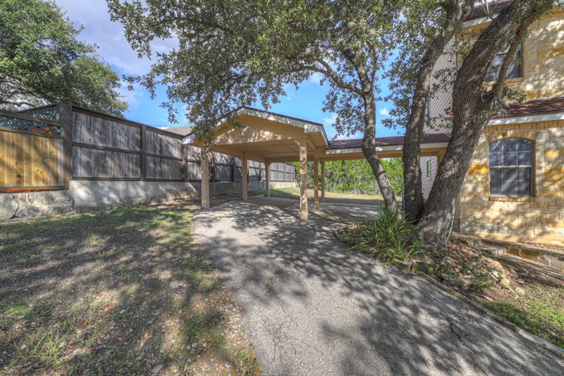 146 Creekview DR, Canyon Lake, TX 78133