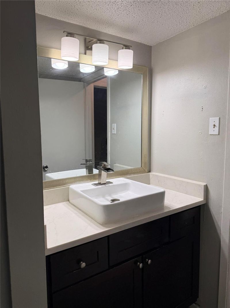 1202 Newning Ave #311, Austin, TX 78704