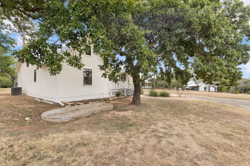 247 Sunday CIR, Fredericksburg, TX 78624