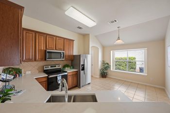 429 Falcon LN, Leander, TX 78641