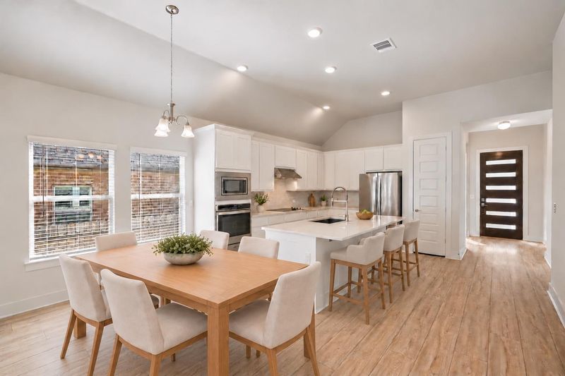621 Pinnacle View DR, Georgetown, TX 78628