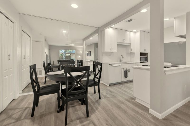 8210 Bent Tree RD #116, Austin, TX 78759