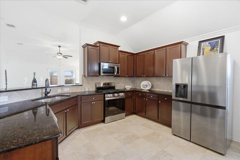 1929 Autumn Run LN, Round Rock, TX 78665