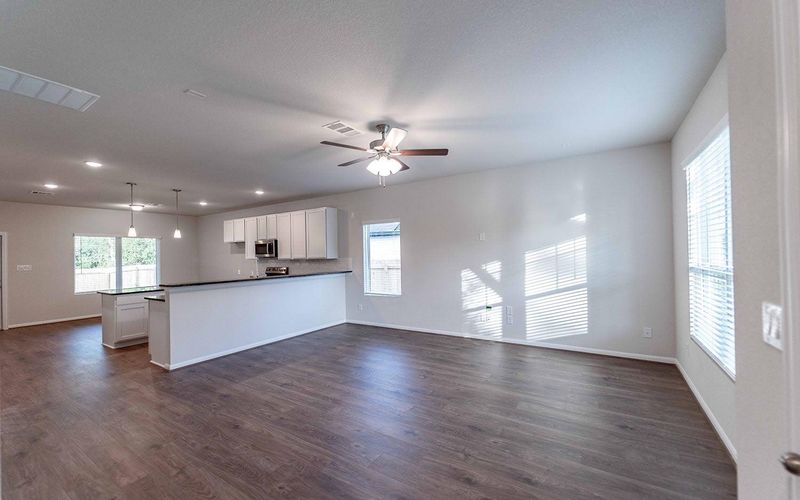 249 Villars DR, Salado, TX 76571