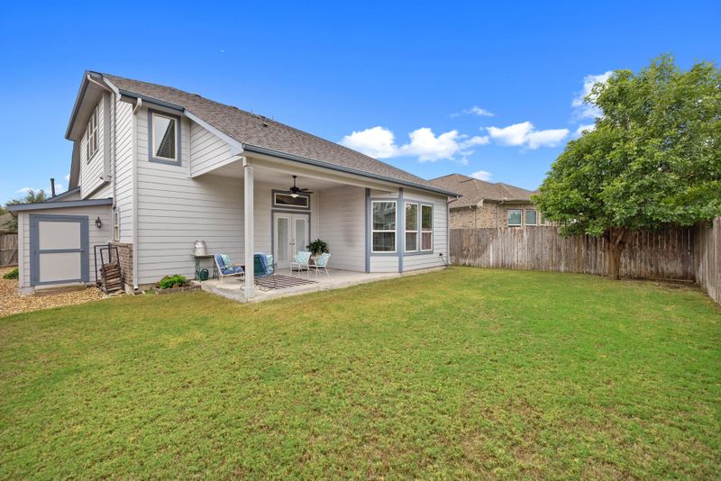 601 Smilser LN, Leander, TX 78641