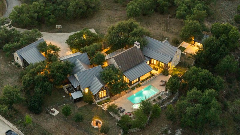 250 Mckellar RD, Dripping Springs, TX 78620