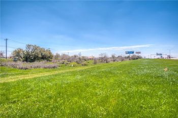 2100 Old Airport RD, Georgetown, TX 78626