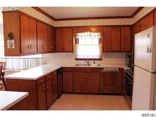 470 NW 21st Ave, Hickory, NC 28601