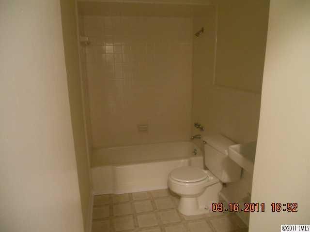 400 Queens Rd #D5, Charlotte, NC 28207