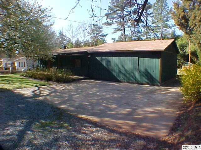 9130 Dixie River Rd, Charlotte, NC 28278
