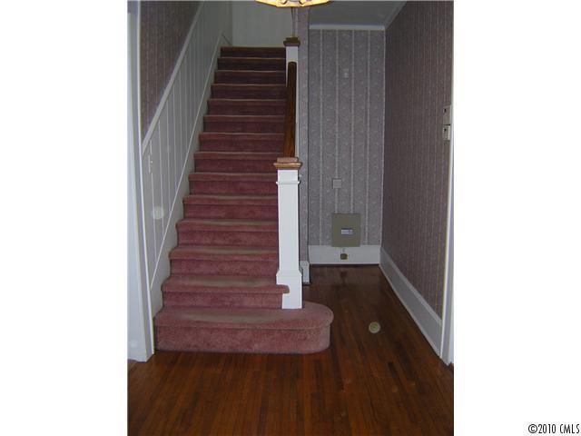 613 Hillcrest Ave, Gastonia, NC 28052