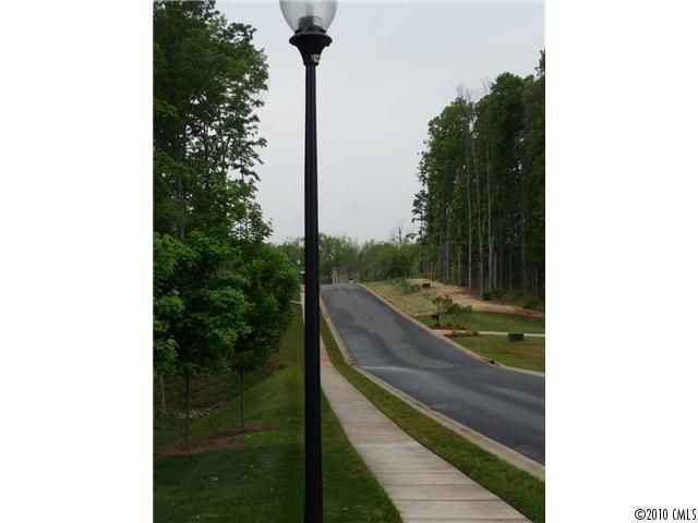 35 Shiny Leaf Dr, Denver, NC 28037