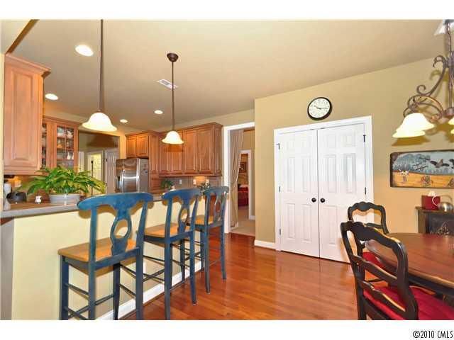5424 Poplar Knoll Dr, Matthews, NC 28105