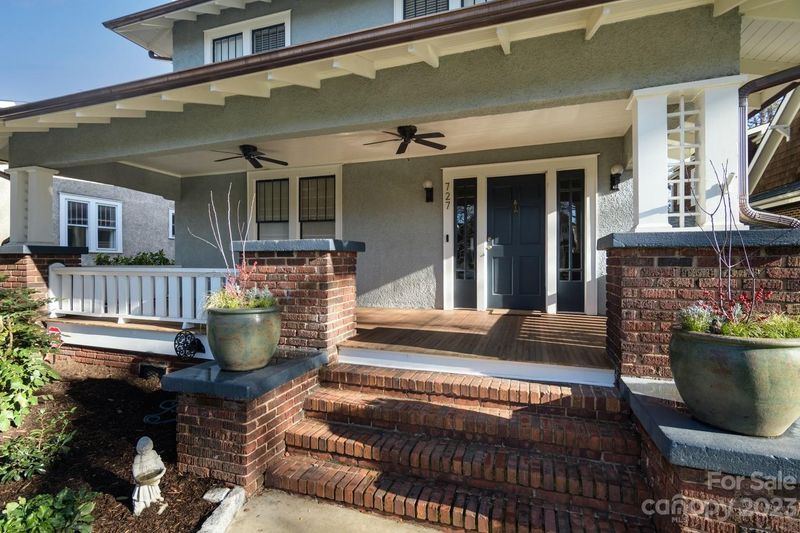 727 E Kingston Ave, Charlotte, NC 28203