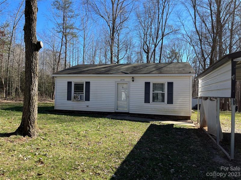 6790 Glover Ln, Stanley, NC 28164