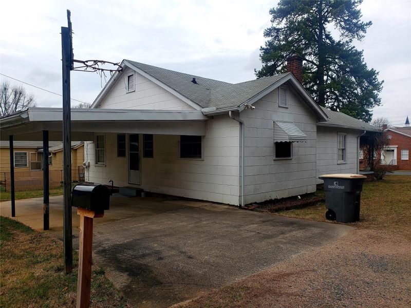 105 W 21st St, Kannapolis, NC 28081