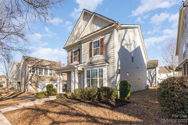 2428 Double Oaks Rd, Charlotte, NC 28206