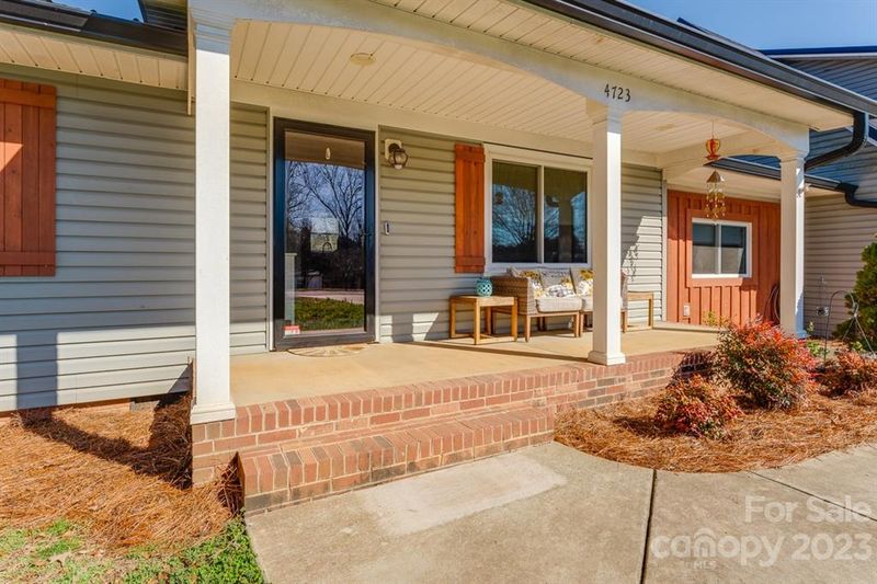 4723 Reinhardt Cir, Iron Station, NC 28080