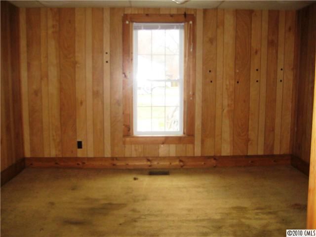 407 Harrison St, Statesville, NC 28677