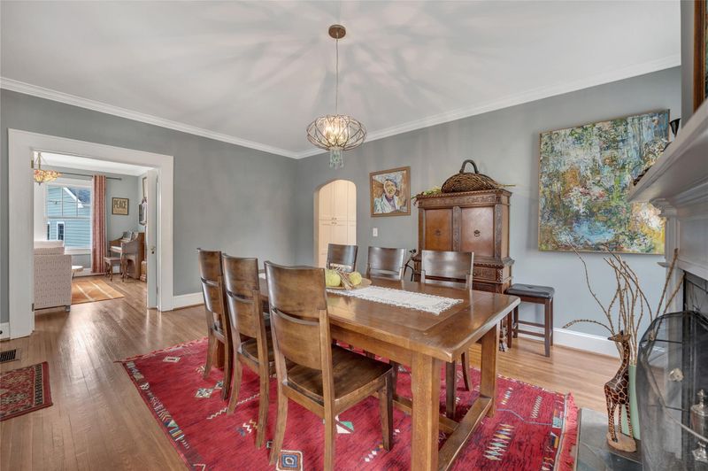 2270 Westminster Pl, Charlotte, NC 28207