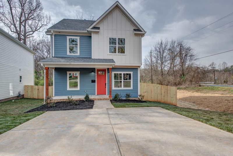 702 Norwood Dr, Charlotte, NC 28208