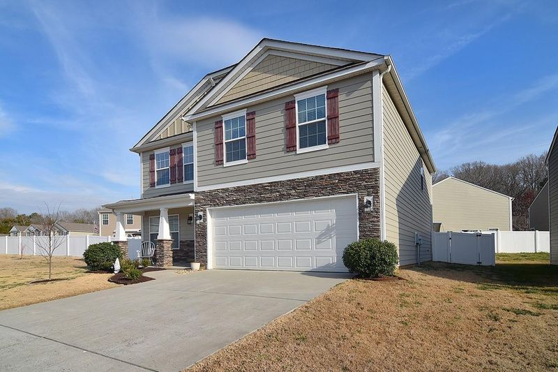 1950 Stoney Pointe Cir, Monroe, NC 28112