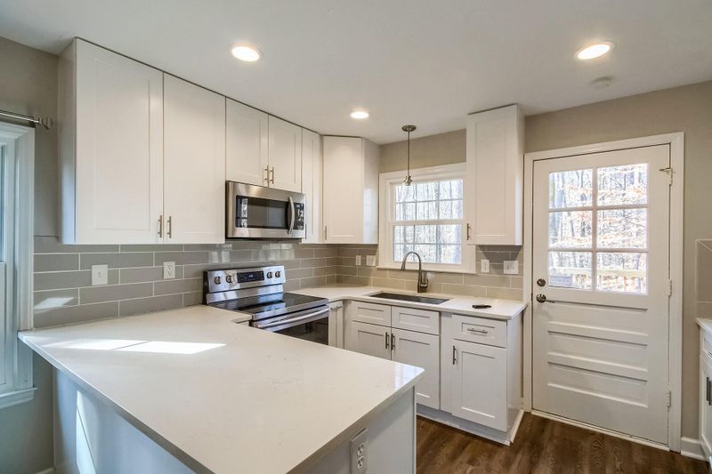 7222 Applecross Ln, Charlotte, NC 28215