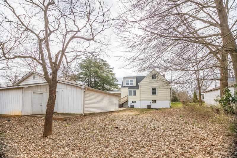 607 Harmony Dr, Statesville, NC 28677